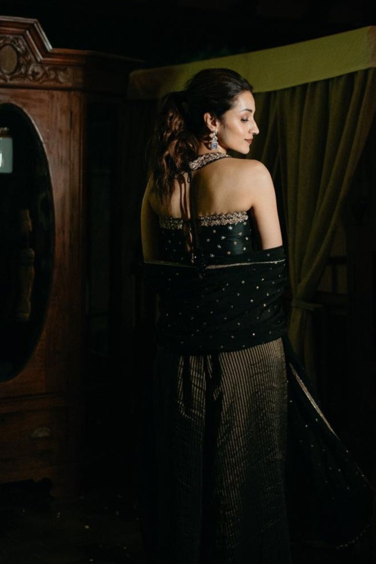 Trisha Krishnan in Black Naina