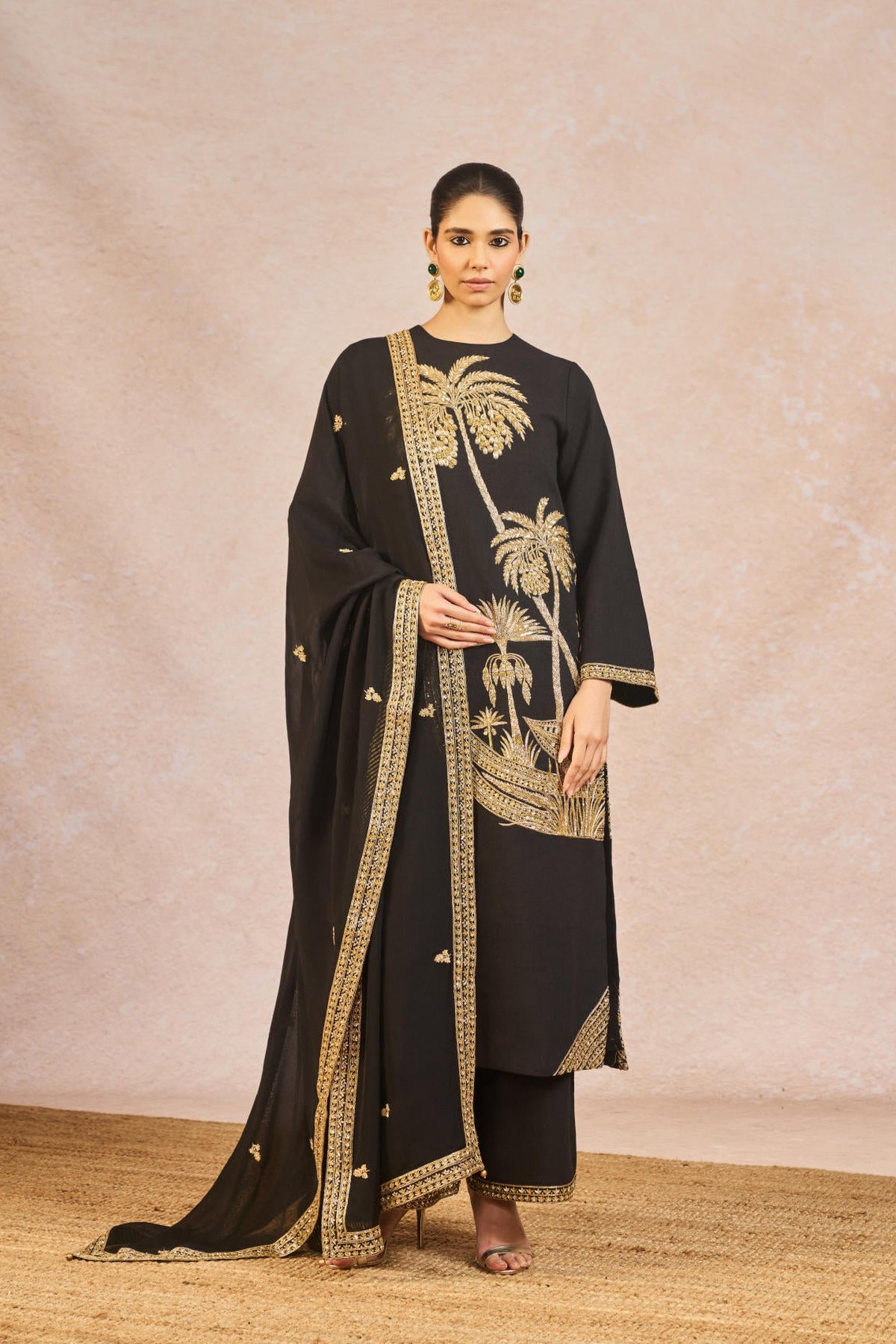 The Chand Kinara Kurta Set
