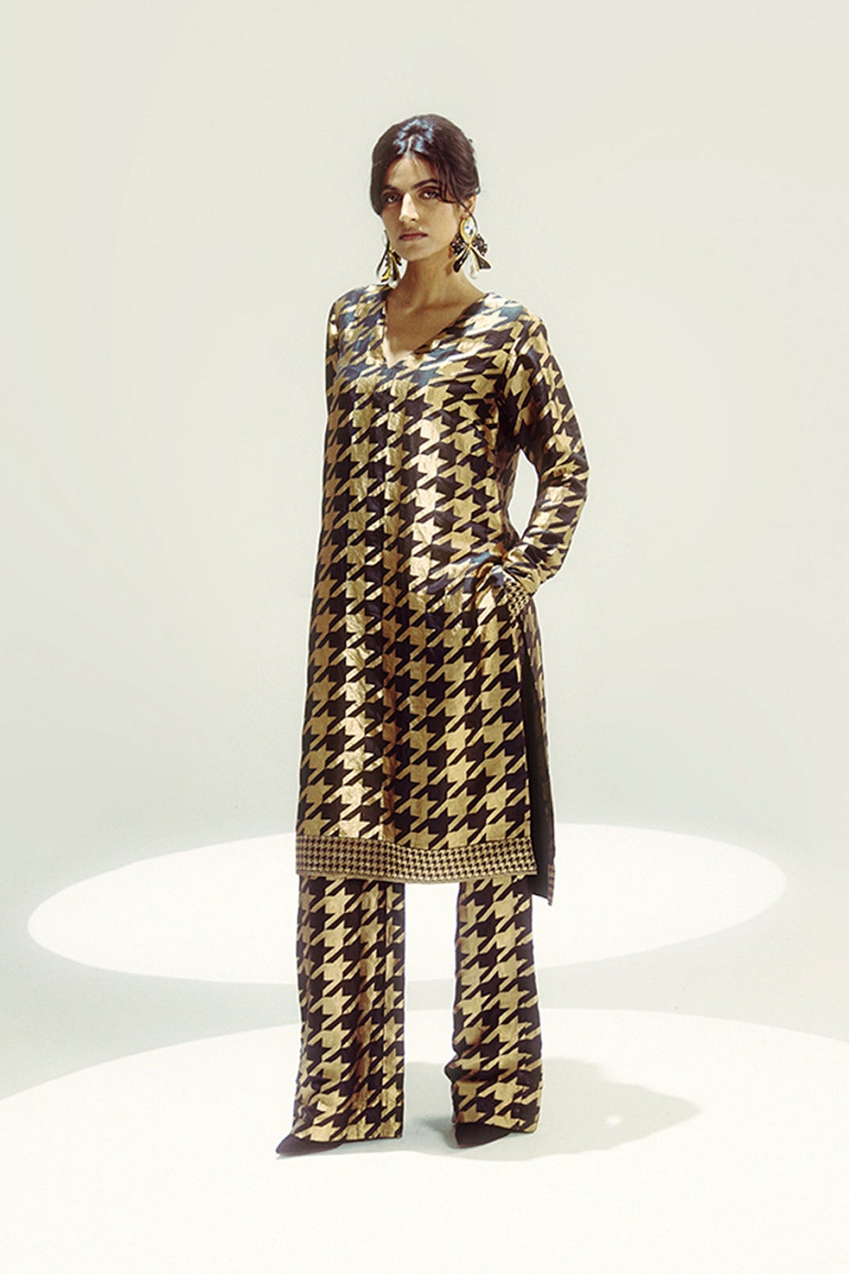 Himani Shah in Black Gerum Kurta Set