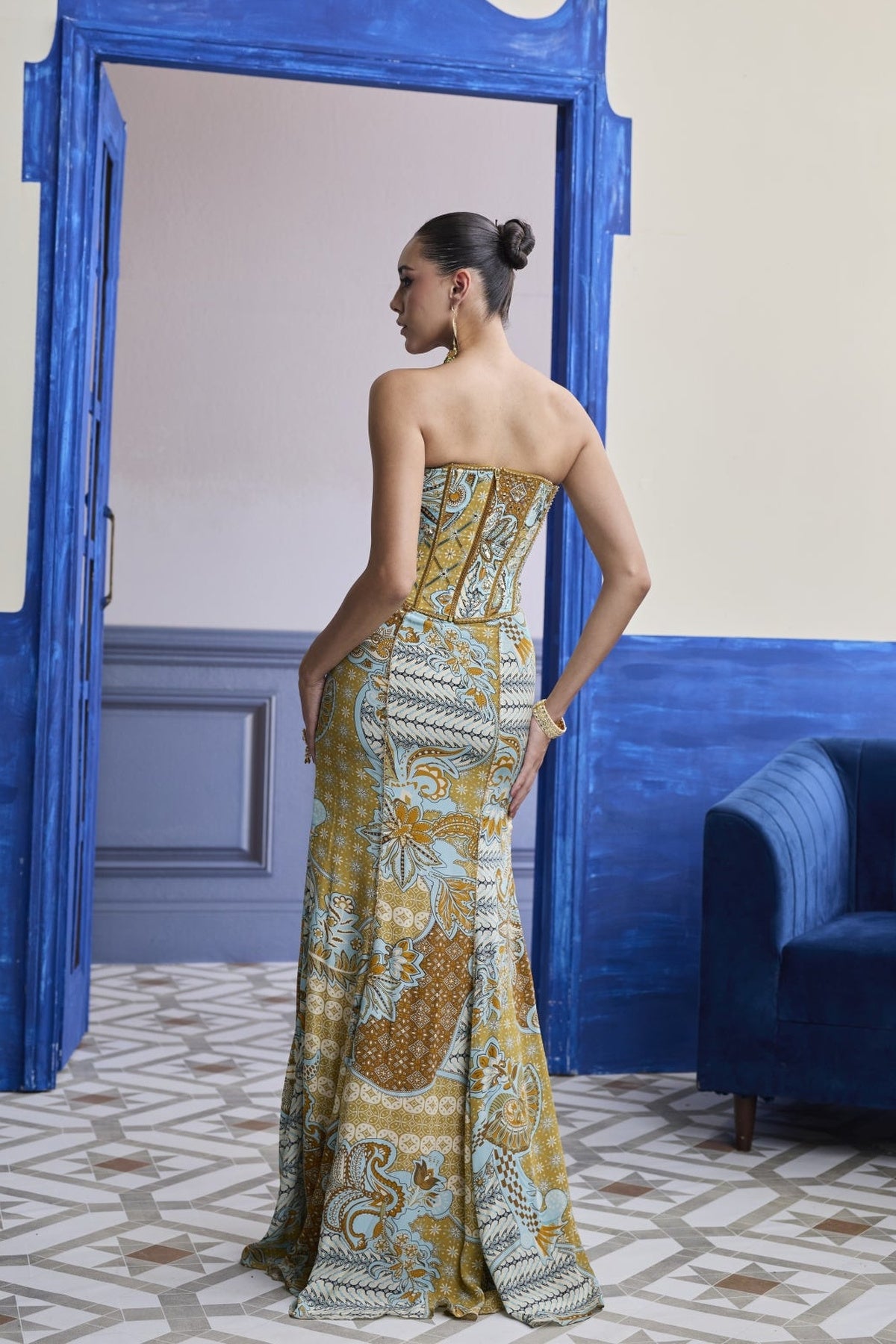 Yellow Structured Corset With Beaded Mermaid Skirt Set