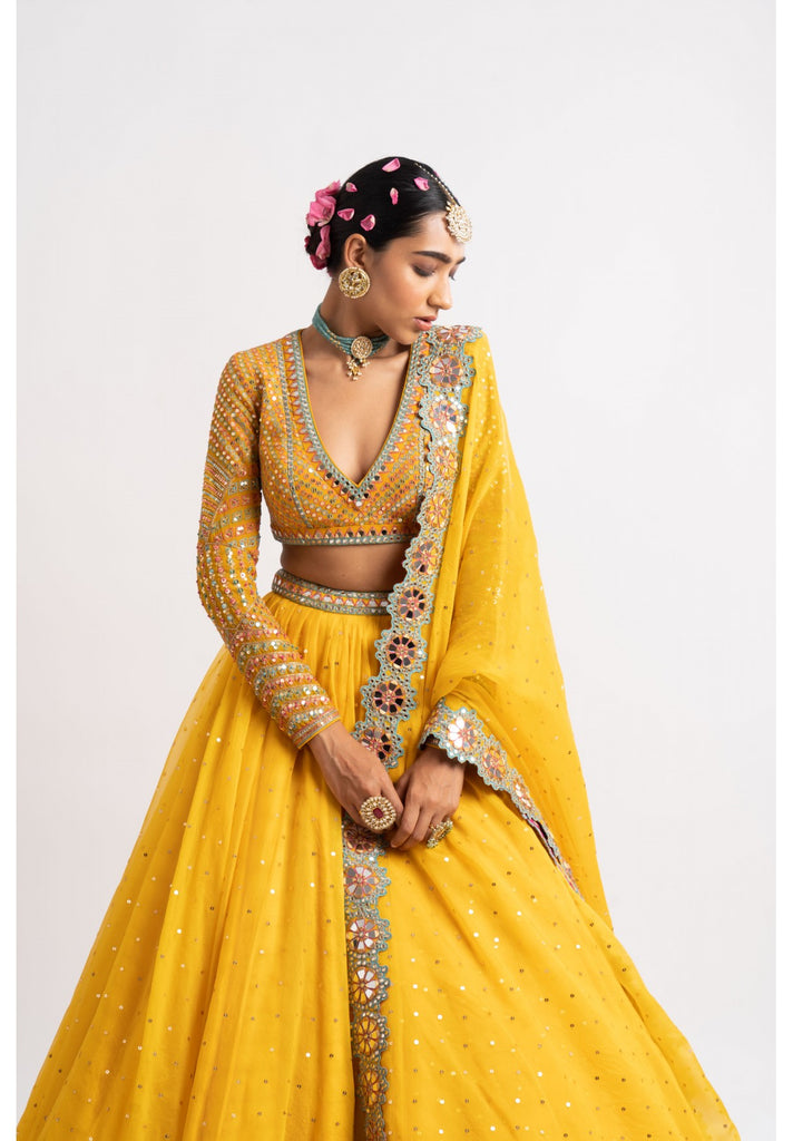 Buy online Embroidered Unstitched Lehenga Choli With Dupatta from ethnic  wear for Women by Varni Fabrics for ₹4599 at 47% off | 2023 Limeroad.com